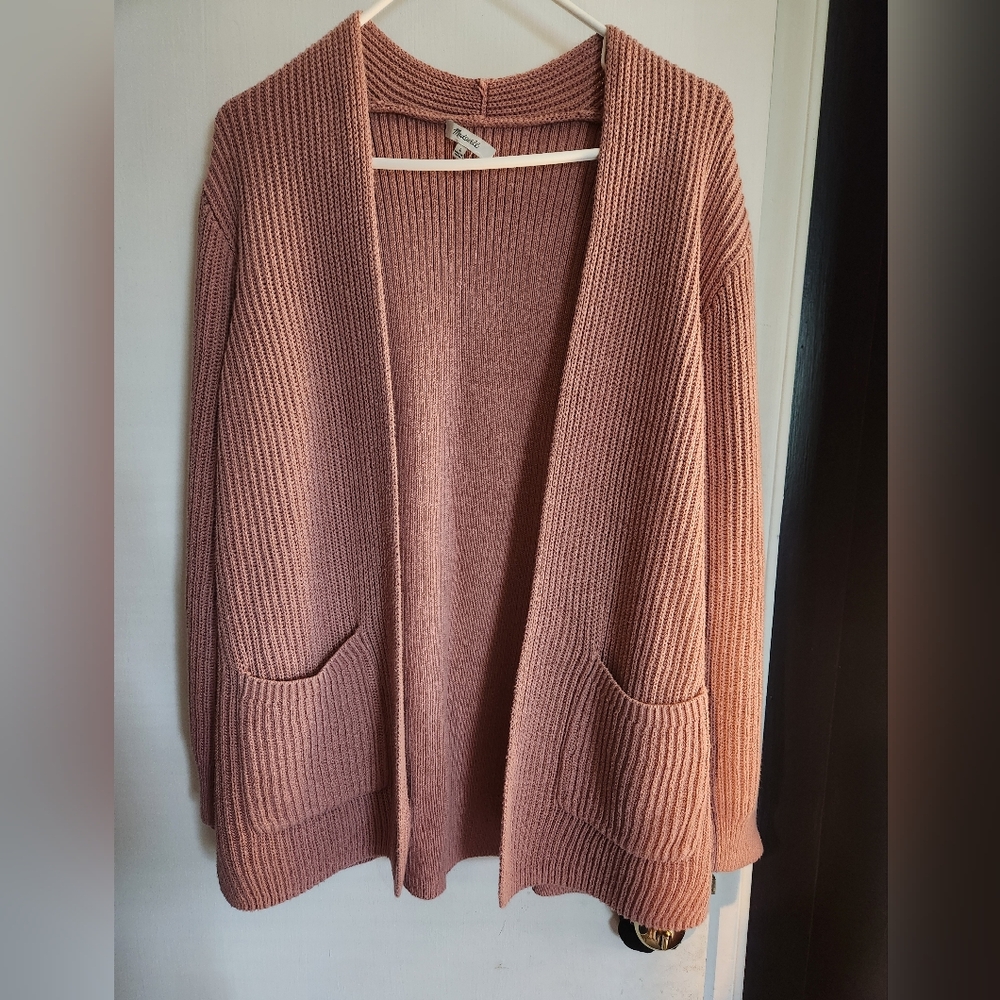Madewell women's sweater cardigan with pockets. Large dusty rose color.